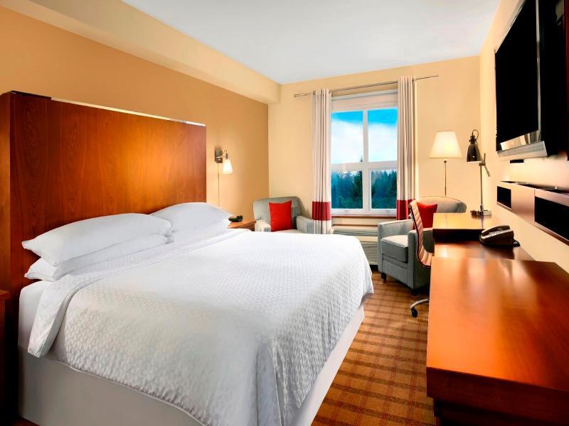 Four Points By Sheraton Victoria Gateway Лангфорд Екстериор снимка